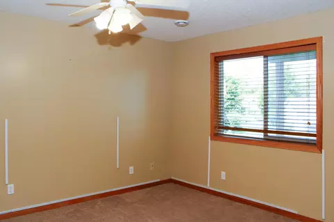 2304 W Hill St, Faribault, MN 55021 photo 21