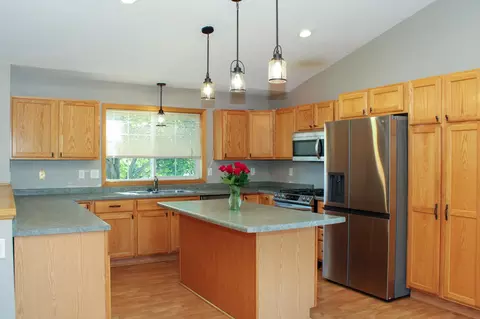 2304 W Hill St, Faribault, MN 55021 photo 8