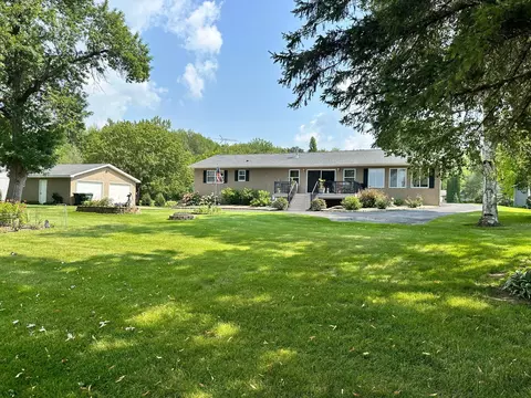 1286 E Lake Brophy Rd NW, Alexandria, MN 56308
