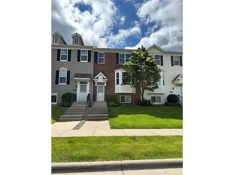 524 Huset Pkwy NE, Columbia Heights, MN 55421