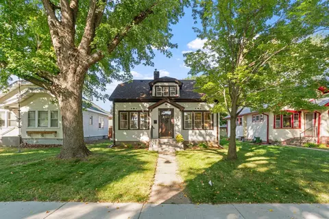 2742 Arthur St NE, Minneapolis, MN 55418