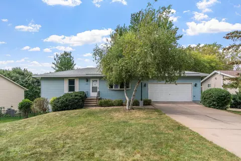2195 Hazel St N, Maplewood, MN 55109