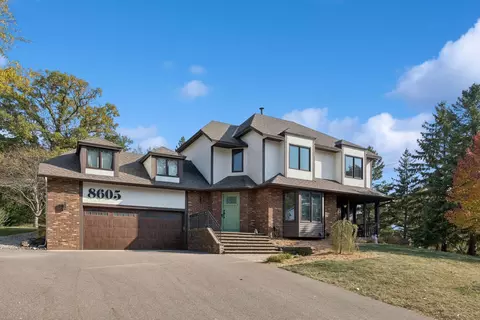 8605 Hunters Way, Apple Valley, MN 55124