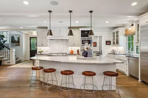 Kitchen - 20545 Linwood Rd, Deephaven, MN 55331 photo 1 of 2