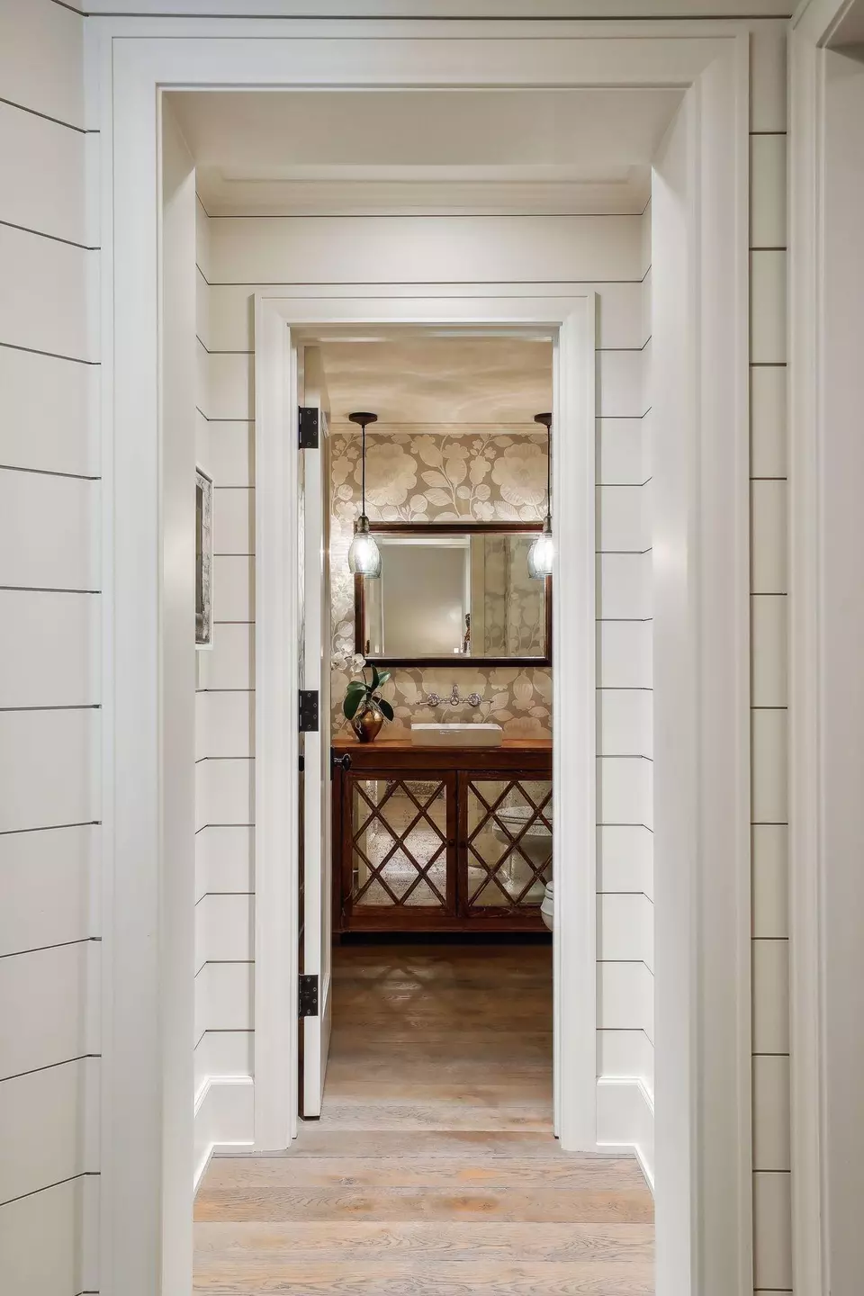 Entry Way - 20545 Linwood Rd, Deephaven, MN 55331 photo 2 of 2