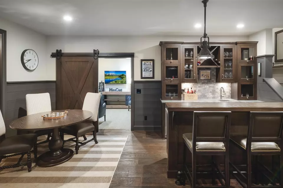 Dining - 20545 Linwood Rd, Deephaven, MN 55331 photo 3 of 3
