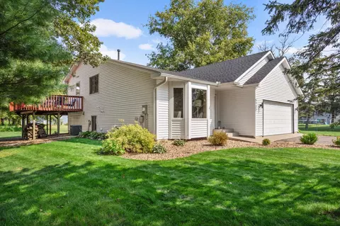 5722 Egg Lake Rd N, Hugo, MN 55038