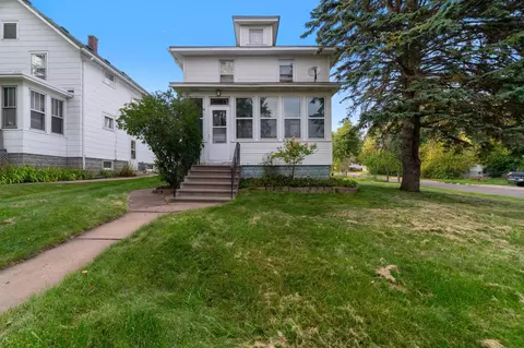 5335 Wyoming St, Duluth, MN 55804 photo 2