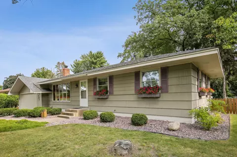 260 69th Ave NE, Fridley, MN 55432
