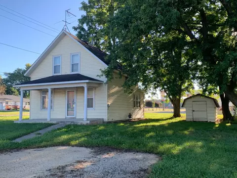 10 12 1st St SW, Adams, MN 55909