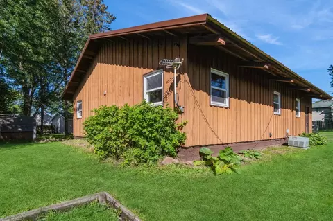 542 5th St SE, Milaca, MN 56353 photo 9