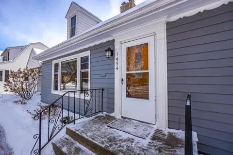 1454 Almond Ave, Saint Paul, MN 55108