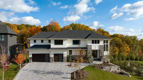 6525 Hawks Pointe Ln, Excelsior, MN 55331