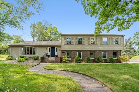 13500 Clinton Pl, Burnsville, MN 55337