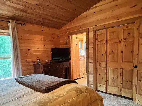 Bedroom - 3237 Breezy Point Rd, Tower, MN 55790 photo 2 of 8