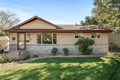 6742 Drew Ave N, Brooklyn Center, MN 55429