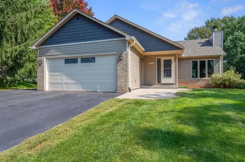 4012 Pennsylvania Ave, Eagan, MN 55123