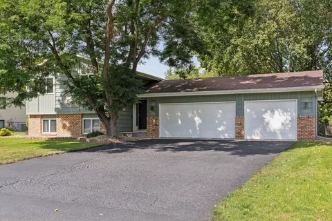 12180 62nd Pl N, Maple Grove, MN 55369