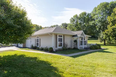 1990 Waterford Pl SW, Rochester, MN 55902
