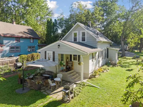 1295 Arbor St, Wayzata, MN 55391