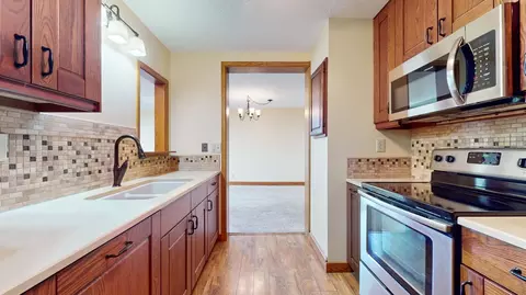 1181 Edgcumbe Rd #1702, Saint Paul, MN 55105