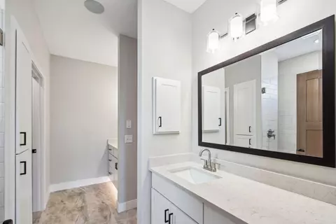 694 Marie Ct, Eagan, MN 55123 photo 27