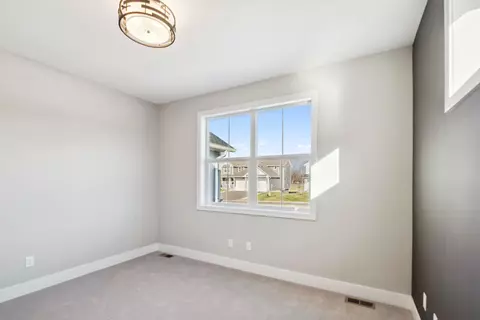 694 Marie Ct, Eagan, MN 55123 photo 39