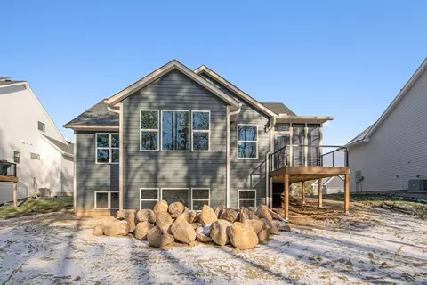 694 Marie Ct, Eagan, MN 55123 photo 6