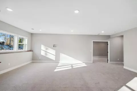694 Marie Ct, Eagan, MN 55123 photo 41