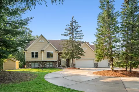 17910 Ussuri St NE, Columbus, MN 55025