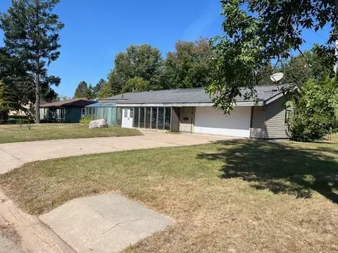 211 Clover Ln, Grand Rapids, MN 55744