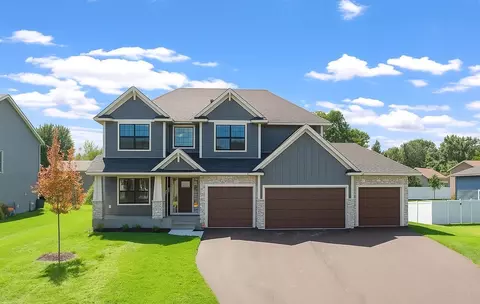 1820 Laramee Ln, Centerville, MN 55038