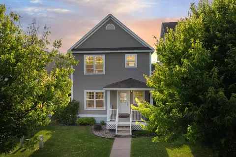 2864 Faulkner Dr, Chaska, MN 55318