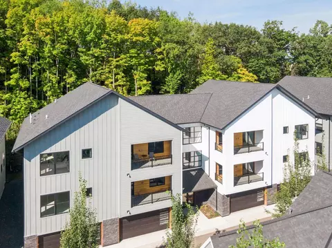 5742 Shady Oak Rd S #5, Minnetonka, MN 55343