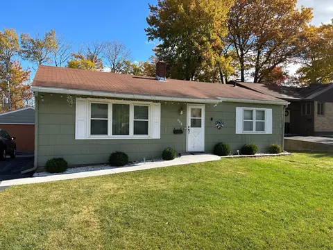608 24th St, Scanlon, MN 55720