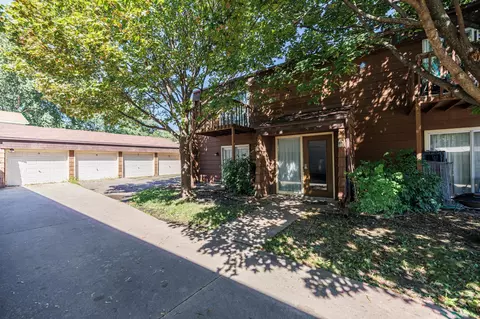 2721 55th St NW #D, Rochester, MN 55901