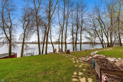 15736 Blackhawk Rd, Lake Park, MN 56554