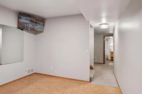 1277 Dunberry Ln, Eagan, MN 55123 photo 38