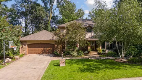 1277 Dunberry Ln, Eagan, MN 55123 photo 3