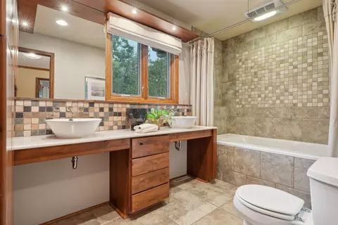 1277 Dunberry Ln, Eagan, MN 55123 photo 33