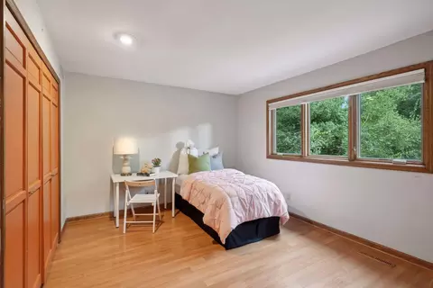 1277 Dunberry Ln, Eagan, MN 55123 photo 31