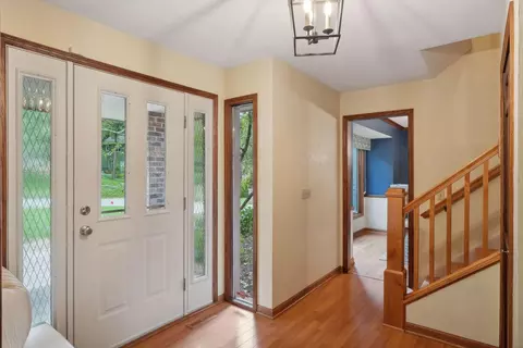 1277 Dunberry Ln, Eagan, MN 55123 photo 4