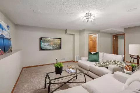 1277 Dunberry Ln, Eagan, MN 55123 photo 35
