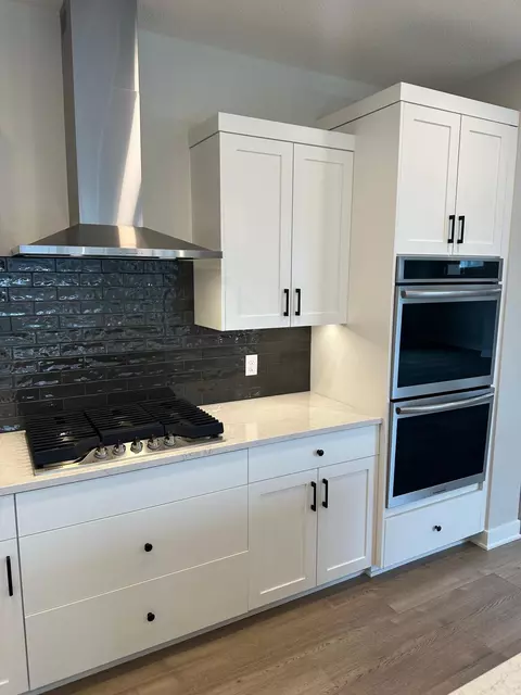 16740 S Manor Rd, Eden Prairie, MN 55344