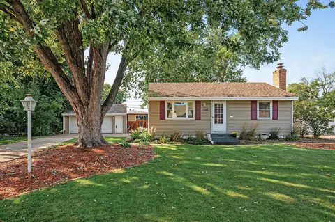 5084 Clearview St NE, Fridley, MN 55421