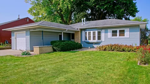 1518 Roosevelt Ave, Red Wing, MN 55066