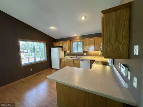 507 Wilson Ave NE, Saint Cloud, MN 56304 photo 7