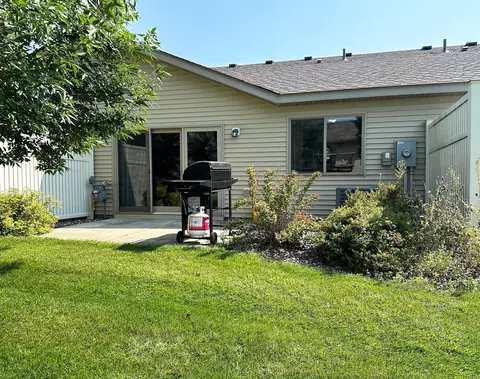 1063 Manor Ct, Saint Cloud, MN 56303 photo 11