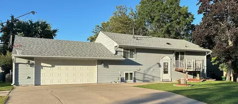 2208 Laramie Trl, Brooklyn Park, MN 55444