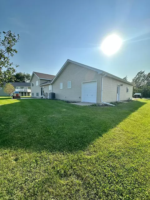 104 E 6th St, Newfolden, MN 56738 photo 5